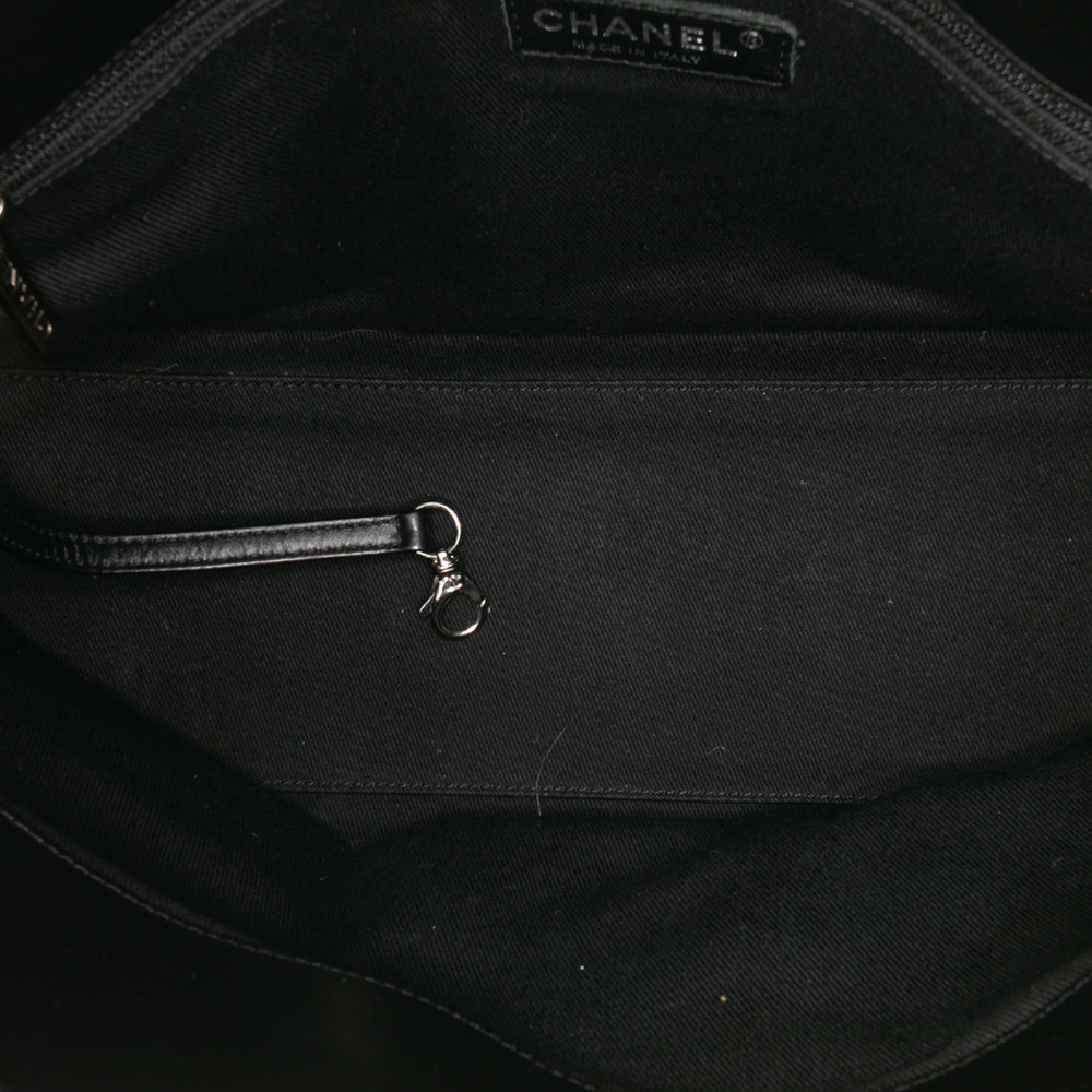 Pre-Loved Chanel Perforated Calfskin Up In The Air East West Tote - Picture 4 of 11